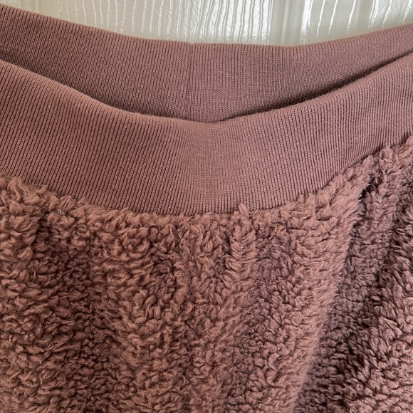 Pink Victoria’s Secret Everyday Lounge Reversible Sherpa Joggers brown - Picture 11 of 12